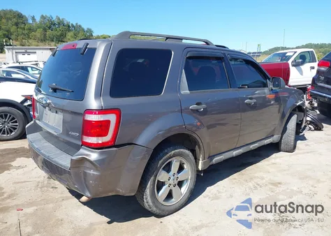 2009 Ford Escape Xlt z USA, uszkodzony, nr VIN 1FMCU93799KA86713